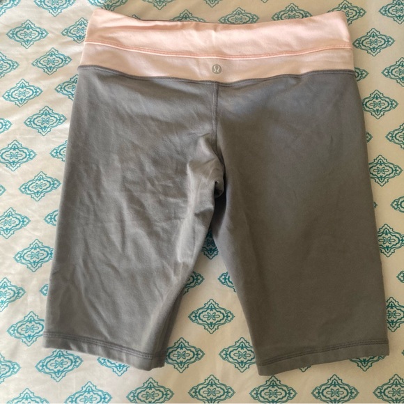 Lululemon Reversible Spandex Shorts Tall - Picture 11 of 11